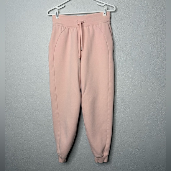 Lululemon Scuba High Rise Jogger Fleece 28” in Pink Mist 6 - Picture 3 of 9